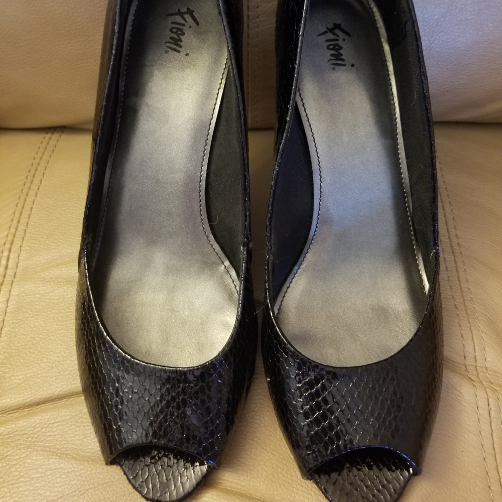 Black Fioni Peep Toe Heels - Picture 3 of 7